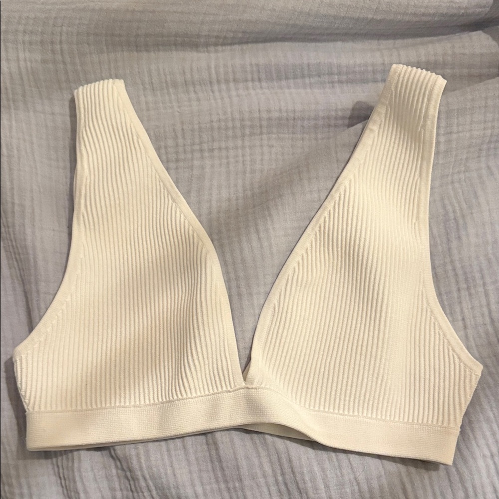 Aritzia Cream Ribbed Top